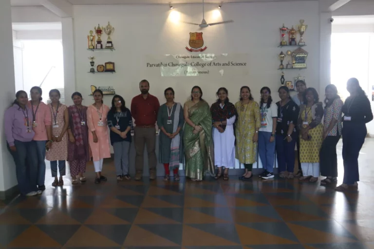 Group pic with dignitaries