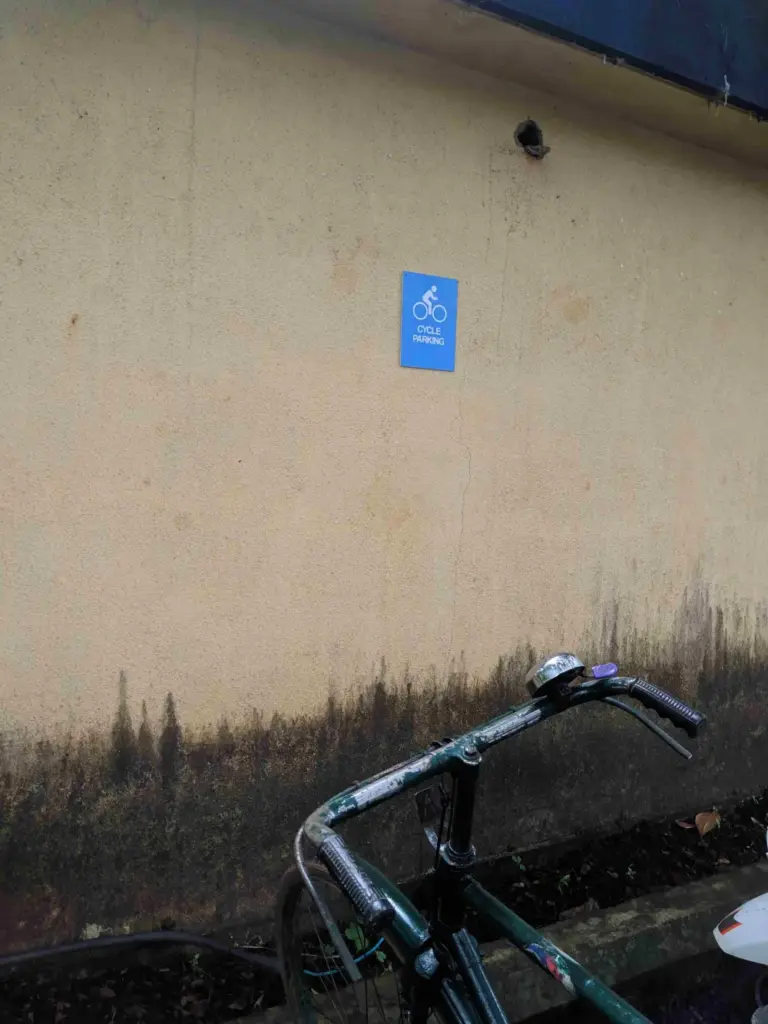 7.1.5 Cycle Parking-View1
(Latitude 15: 17: 19.4899999999979...)
(Longitude 73; 58; 50.4000000000232...)