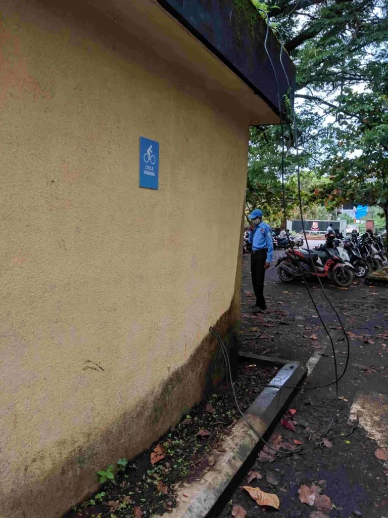 7.1.5 Cycle Parking-View2
(Latitude 15: 17: 19.7799999999988...)
(Longitude 73: 58: 51.0300000000279...)
