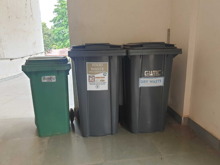 Dustbins
(Latitude 15: 17: 25.6043399999979...)
(Longitude 73: 58: 51.2243700000108...)